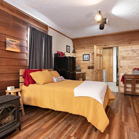 Wanderer Studio, An Off Grid Mountain Guest Studio With Fantastic Views Гленвуд Спрингс Экстерьер фото