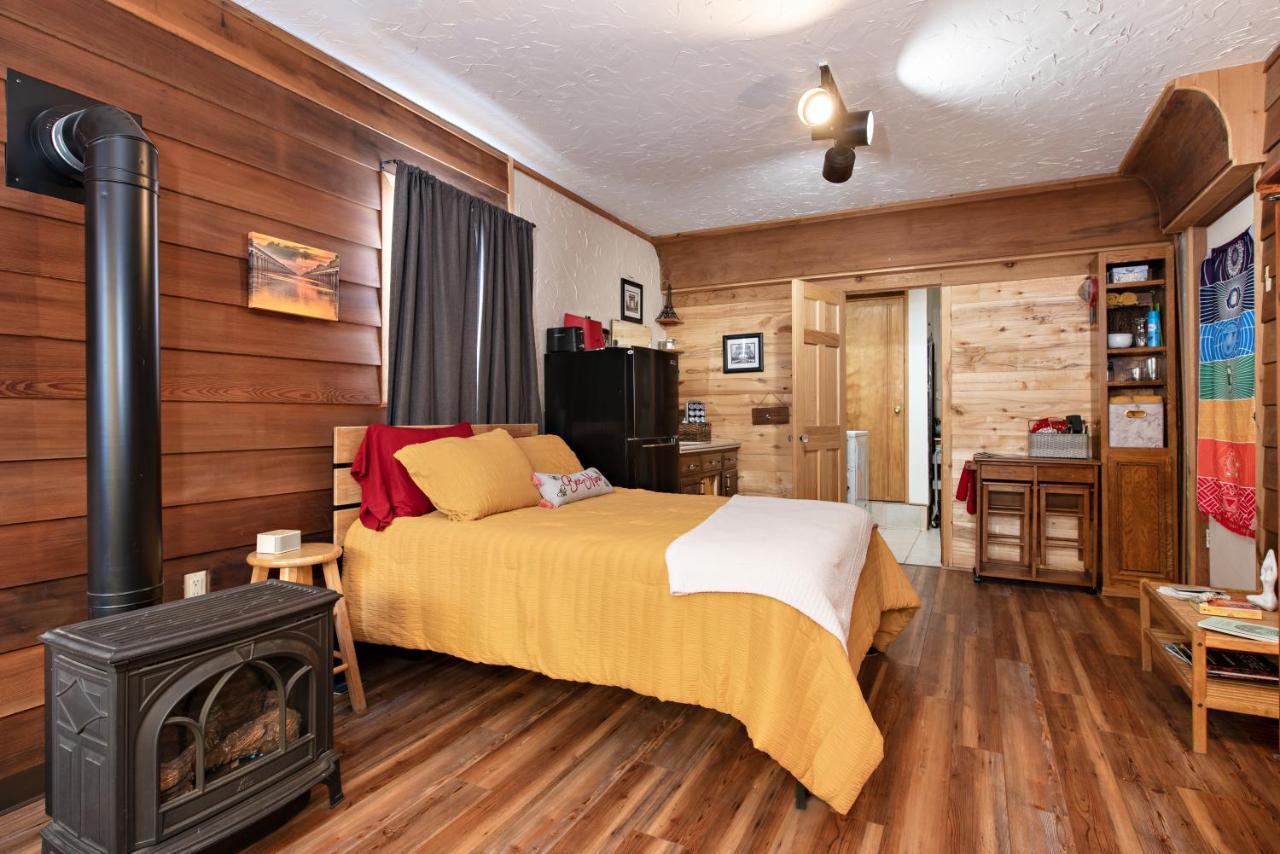 Wanderer Studio, An Off Grid Mountain Guest Studio With Fantastic Views Гленвуд Спрингс Экстерьер фото